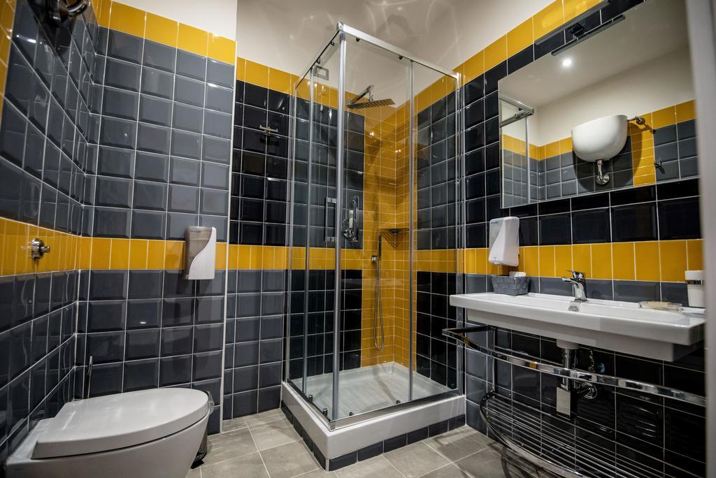 Bed And Breakfast Via Toledo 156 Napoli Ngoại thất bức ảnh